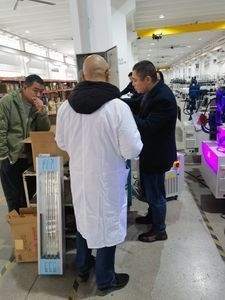 Un bon prix. Systèmes de durcissement par adhésifs UV de 380 nm à 385 nm 25000 MW/Cm2 Lampe de durcissement par adhésifs UV en ligne
